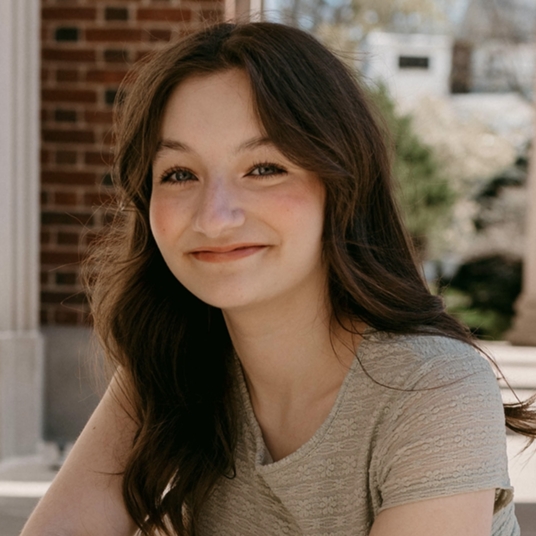 Bella Mytinger head shot