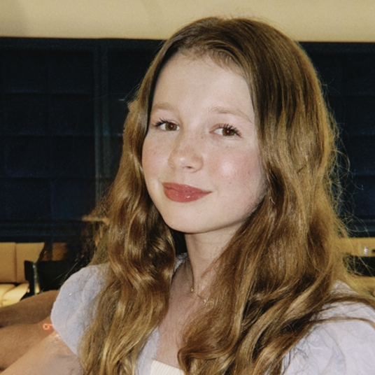 Lilli Everett head shot