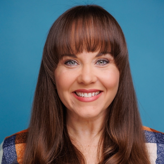 Laura Bueno, Director head shot