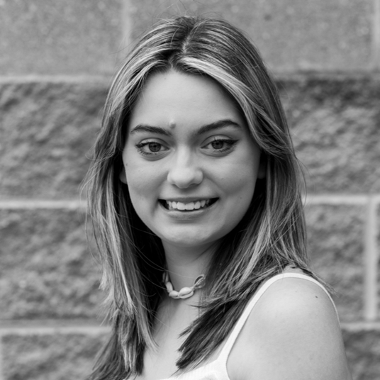 Sydney Cruz* head shot