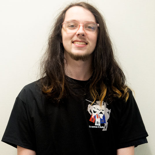 Alex Barnes head shot