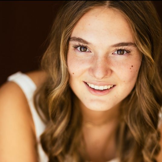 Alana Larsen head shot