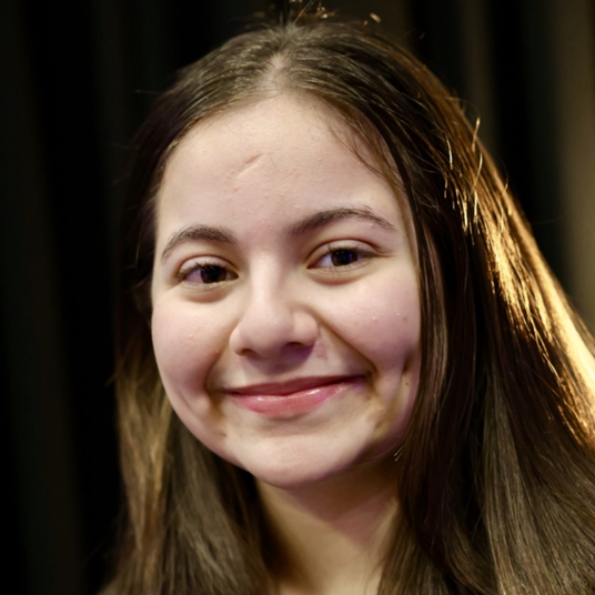 Shaya Vizcardo-Lichter  head shot