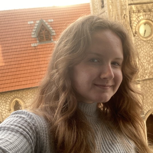 Gwen Erickson head shot