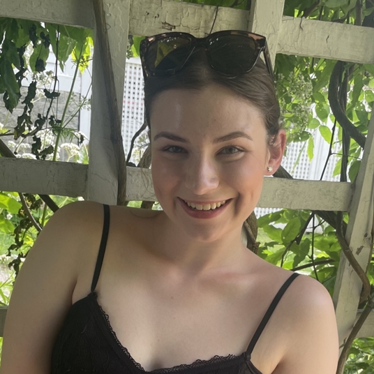 Elina Espy head shot