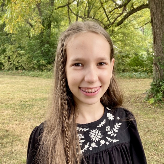 Maisie Roberts head shot