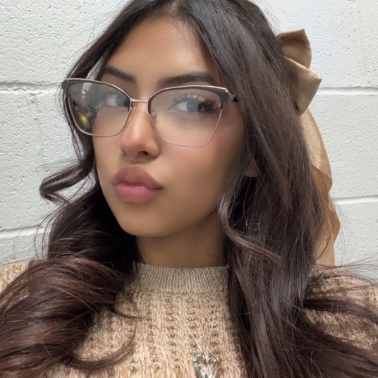 Ileeya Farias head shot