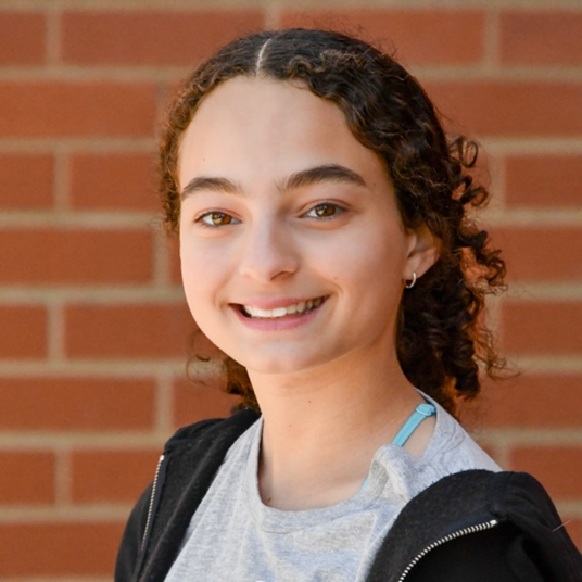 Isabella Defazio head shot
