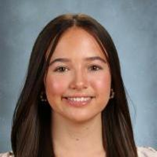 Lucy Wujek head shot