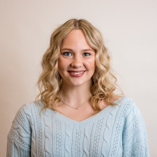 Piper Estok+ head shot