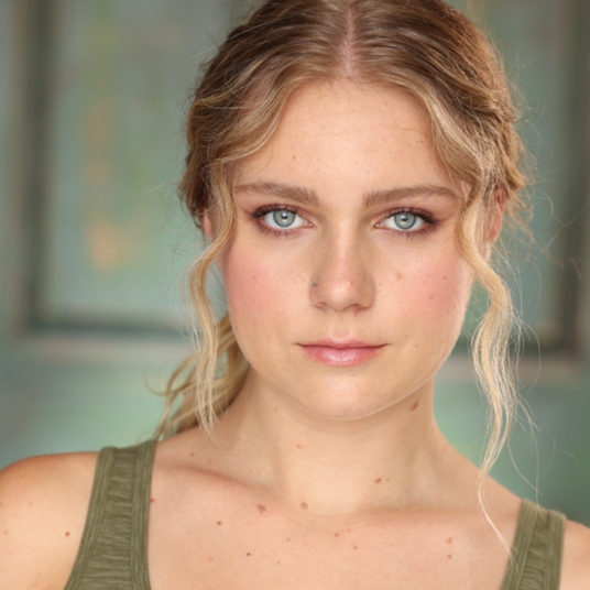 Stella Hunter head shot